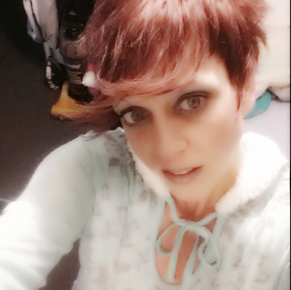 Meet your Posher, Tena - Picture 4 of 4